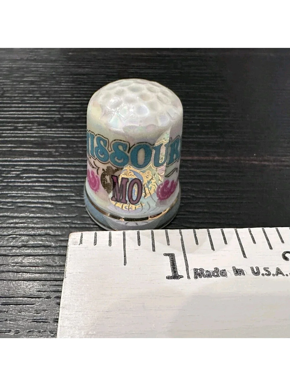 Vintage Missouri MO Souvenir Thimble Iridescent Pearl Floral Gold Trim EUC